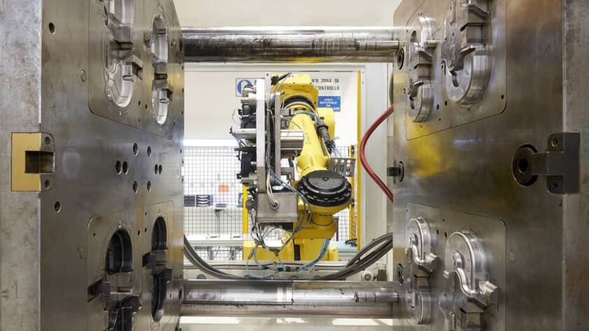Stampi e robot Techpol